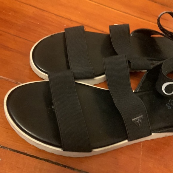 Guess ankle strap sandals - Picture 4 of 4